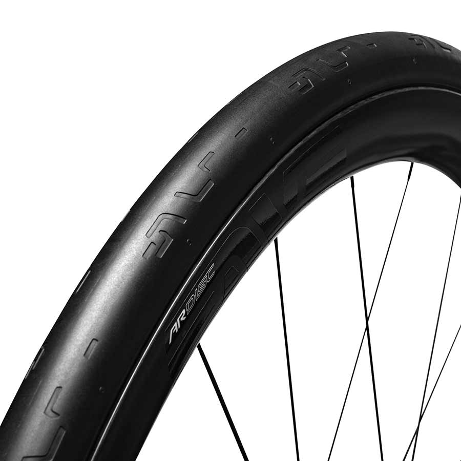 700x31c, Folding, Tubeless Ready, Black